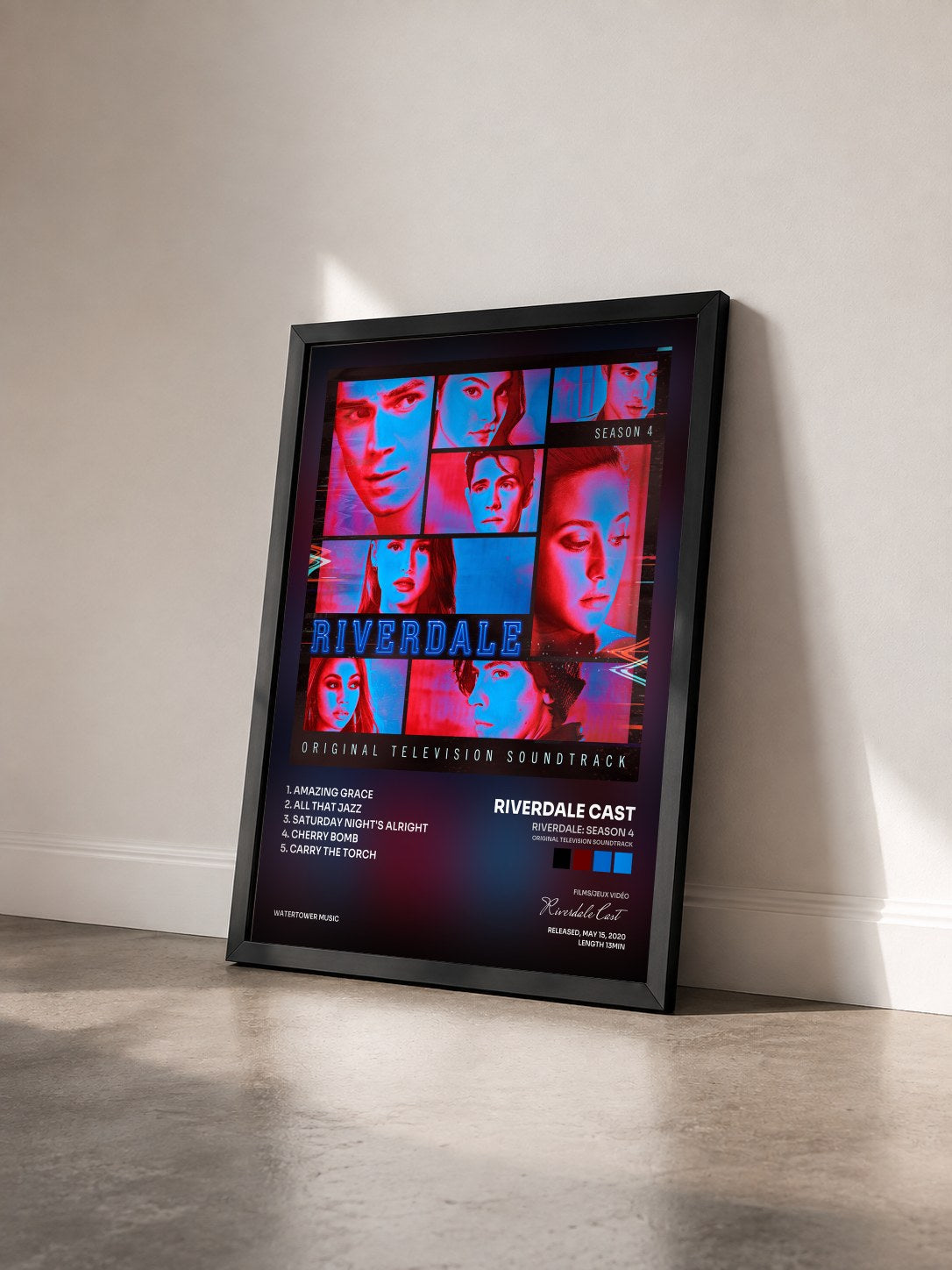 #noir Tableau de l'album Riverdale: Season 4 (Original Television Soundtrack) de Riverdale Cast vu de trois quarts, cadre noir