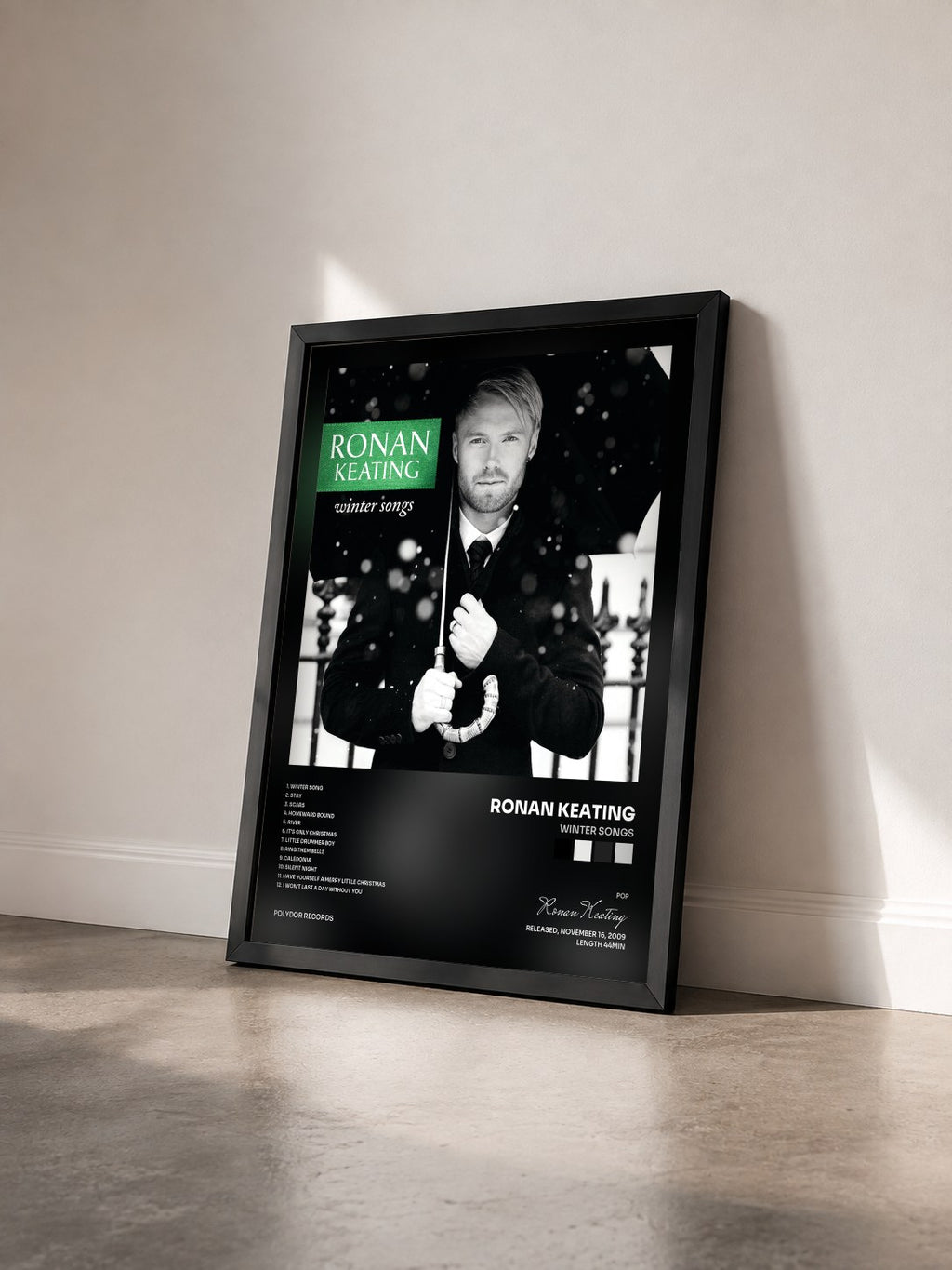 #noir Tableau de l'album Winter Songs de Ronan Keating vu de trois quarts, cadre noir