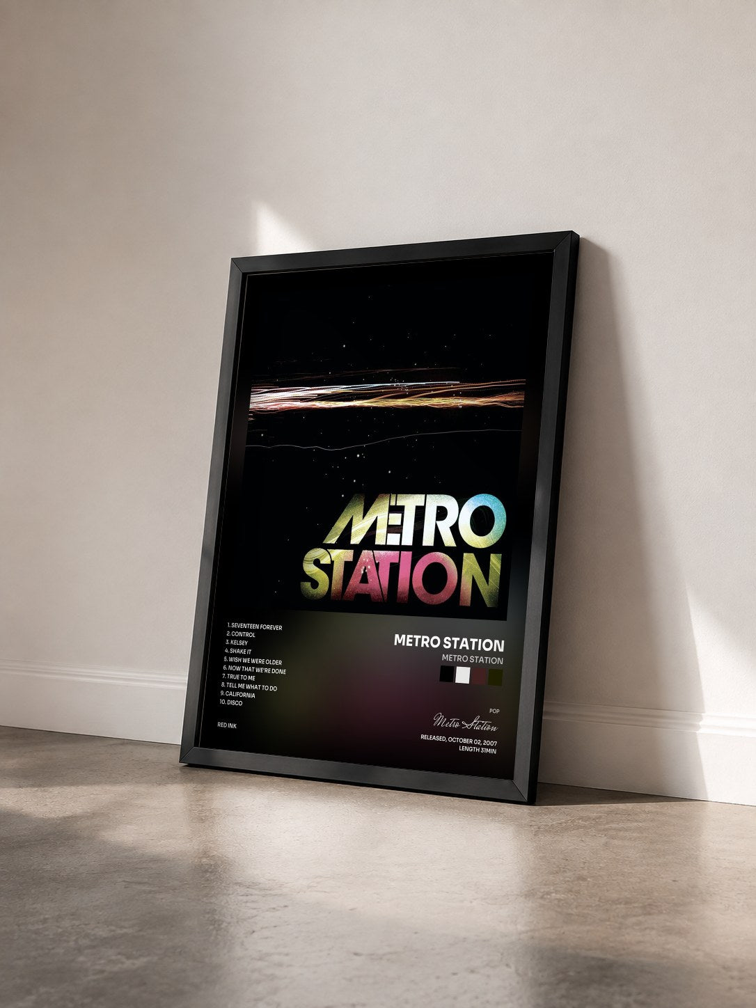 #noir Tableau de l'album Metro Station de Metro Station vu de trois quarts, cadre noir