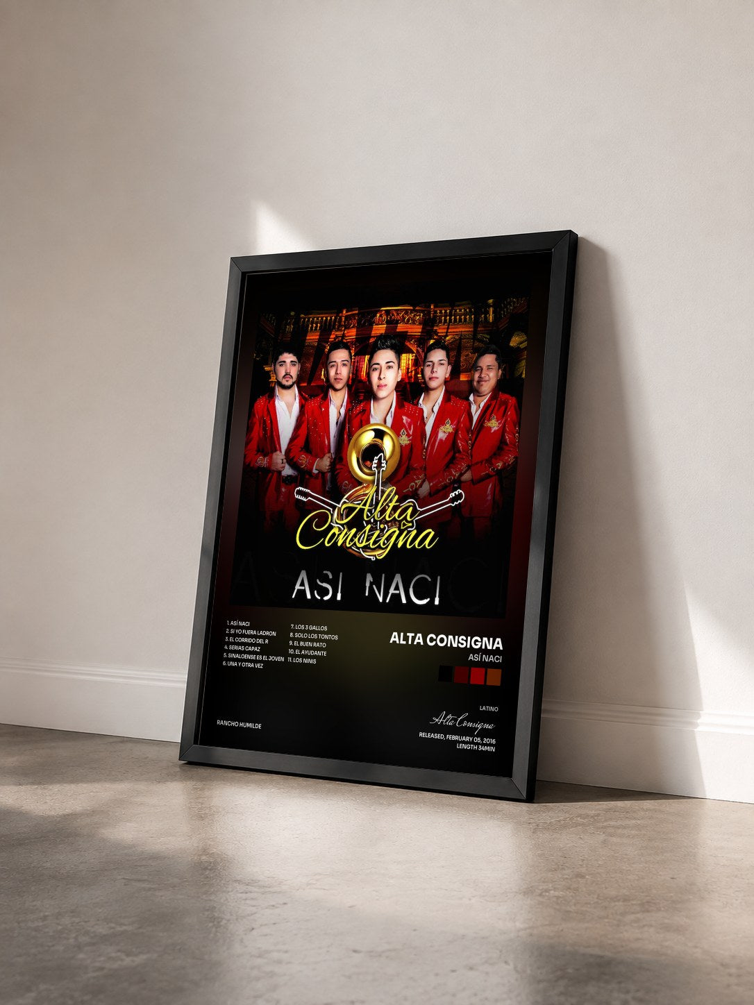 #noir Tableau de l'album Así Naci de Alta Consigna vu de trois quarts, cadre noir