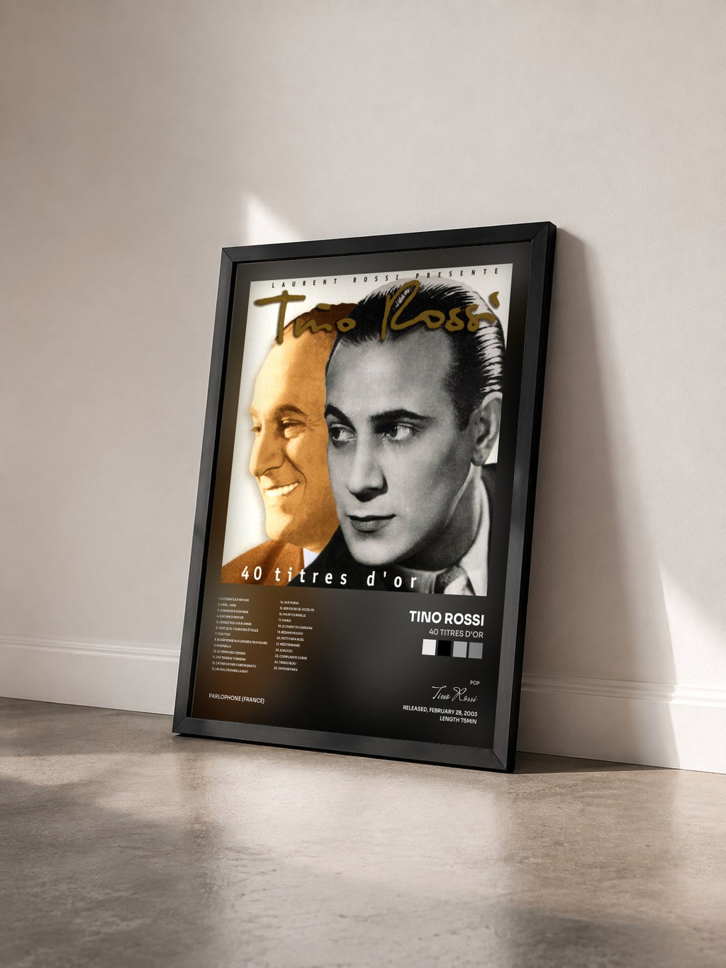 #noir Tableau de l'album 40 titres d'or de Tino Rossi vu de trois quarts, cadre noir