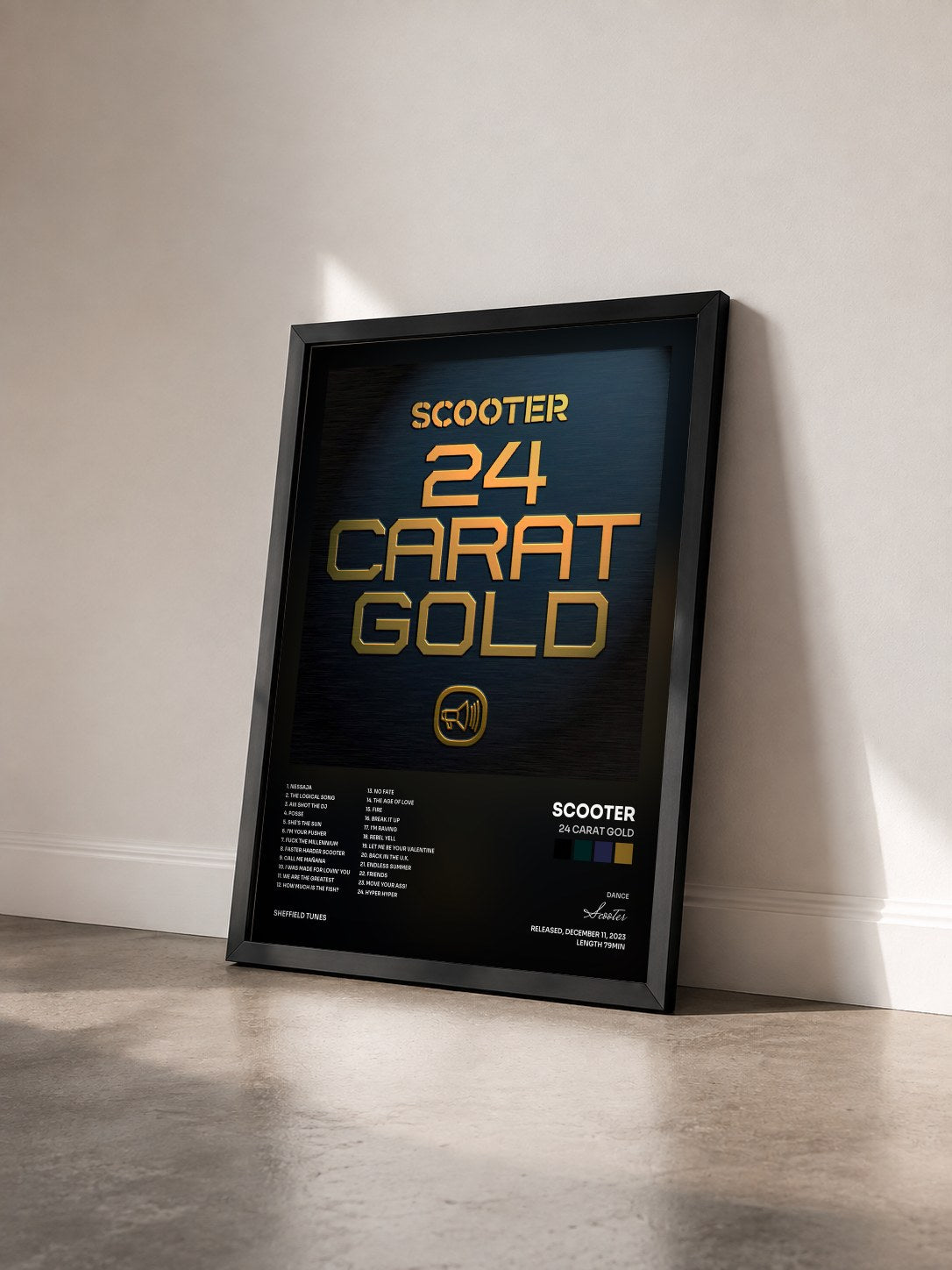 #noir Tableau de l'album 24 Carat Gold de Scooter vu de trois quarts, cadre noir