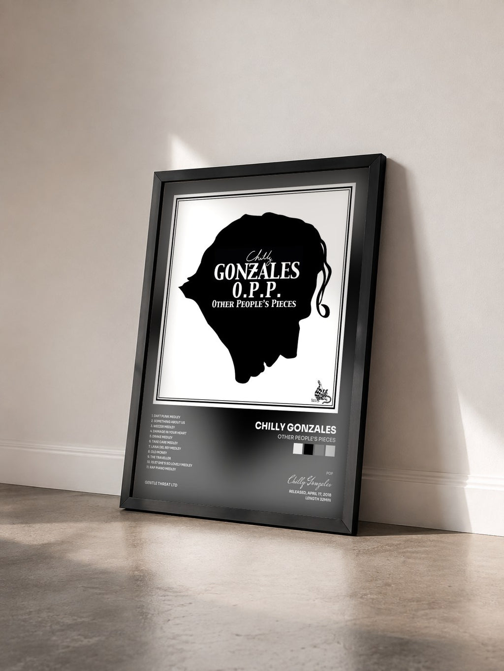 #noir Tableau de l'album Other People's Pieces de Chilly Gonzales vu de trois quarts, cadre noir
