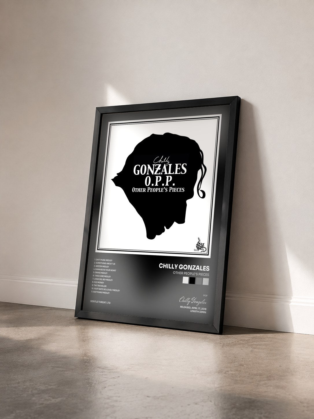 #noir Tableau de l'album Other People's Pieces de Chilly Gonzales vu de trois quarts, cadre noir