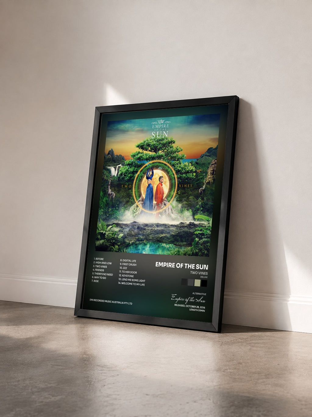 #noir Two Vines (Deluxe) di Empire of the Sun in stampa incorniciata vista di tre quarti, cornice nera