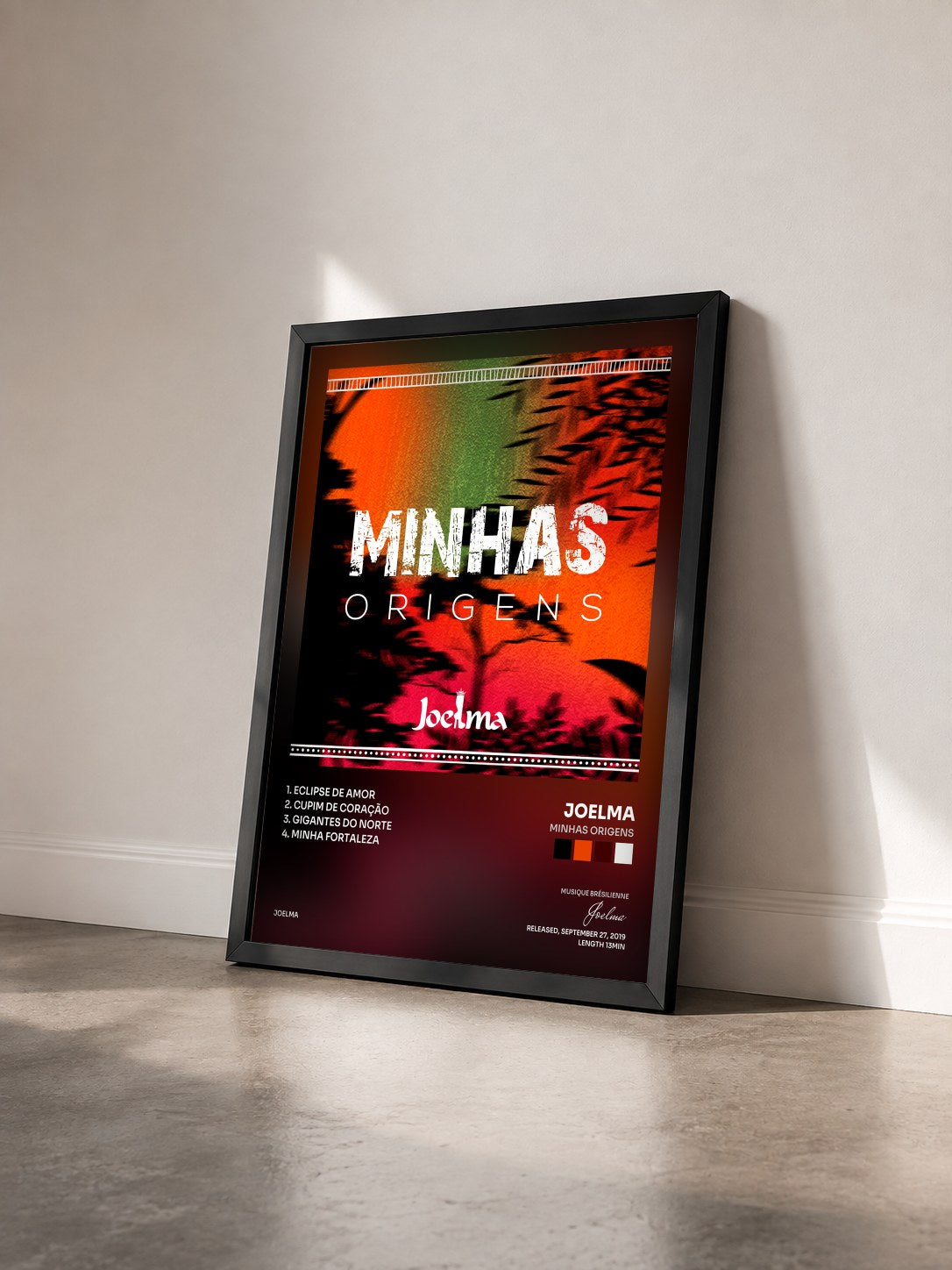 #noir Tableau de l'album Minhas Origens de Joelma vu de trois quarts, cadre noir