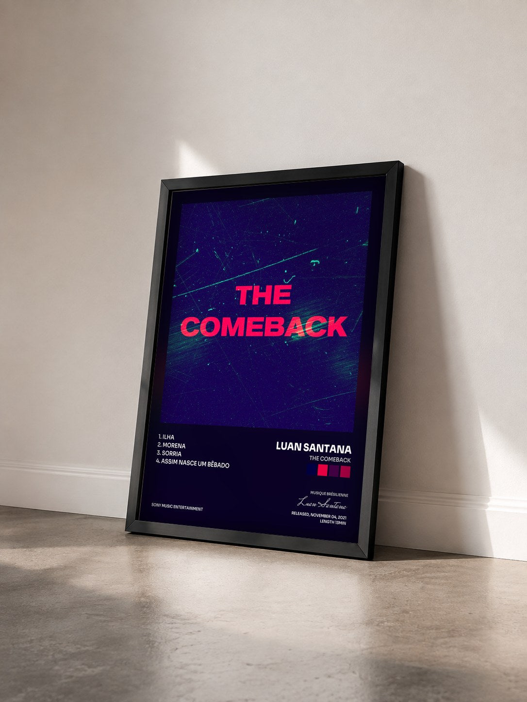 #noir Tableau de l'album THE COMEBACK de Luan Santana vu de trois quarts, cadre noir