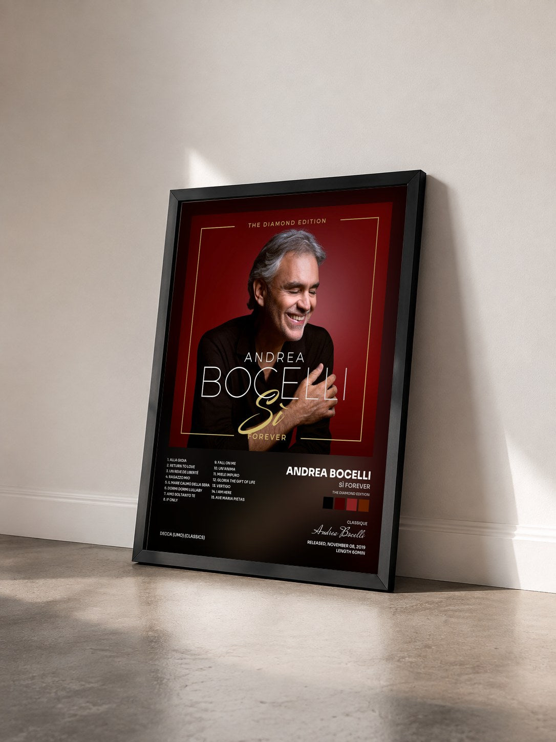 #noir Tableau de l'album Sì Forever (The Diamond Edition) de Andrea Bocelli vu de trois quarts, cadre noir