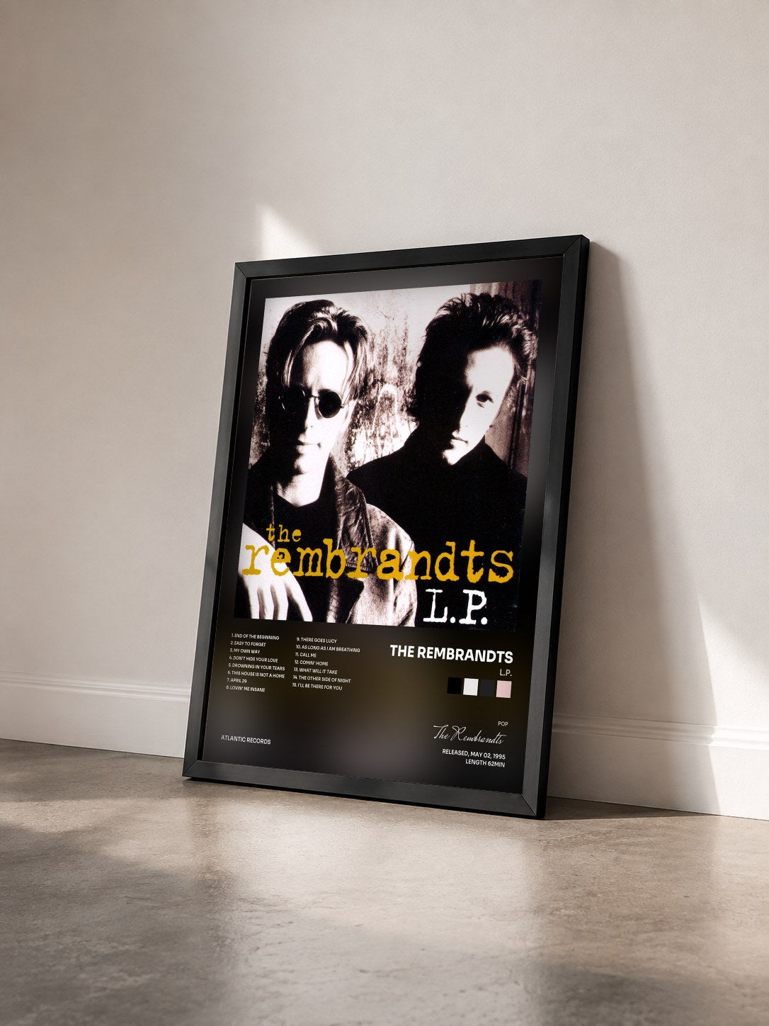 #noir Tableau de l'album L.P. de The Rembrandts vu de trois quarts, cadre noir