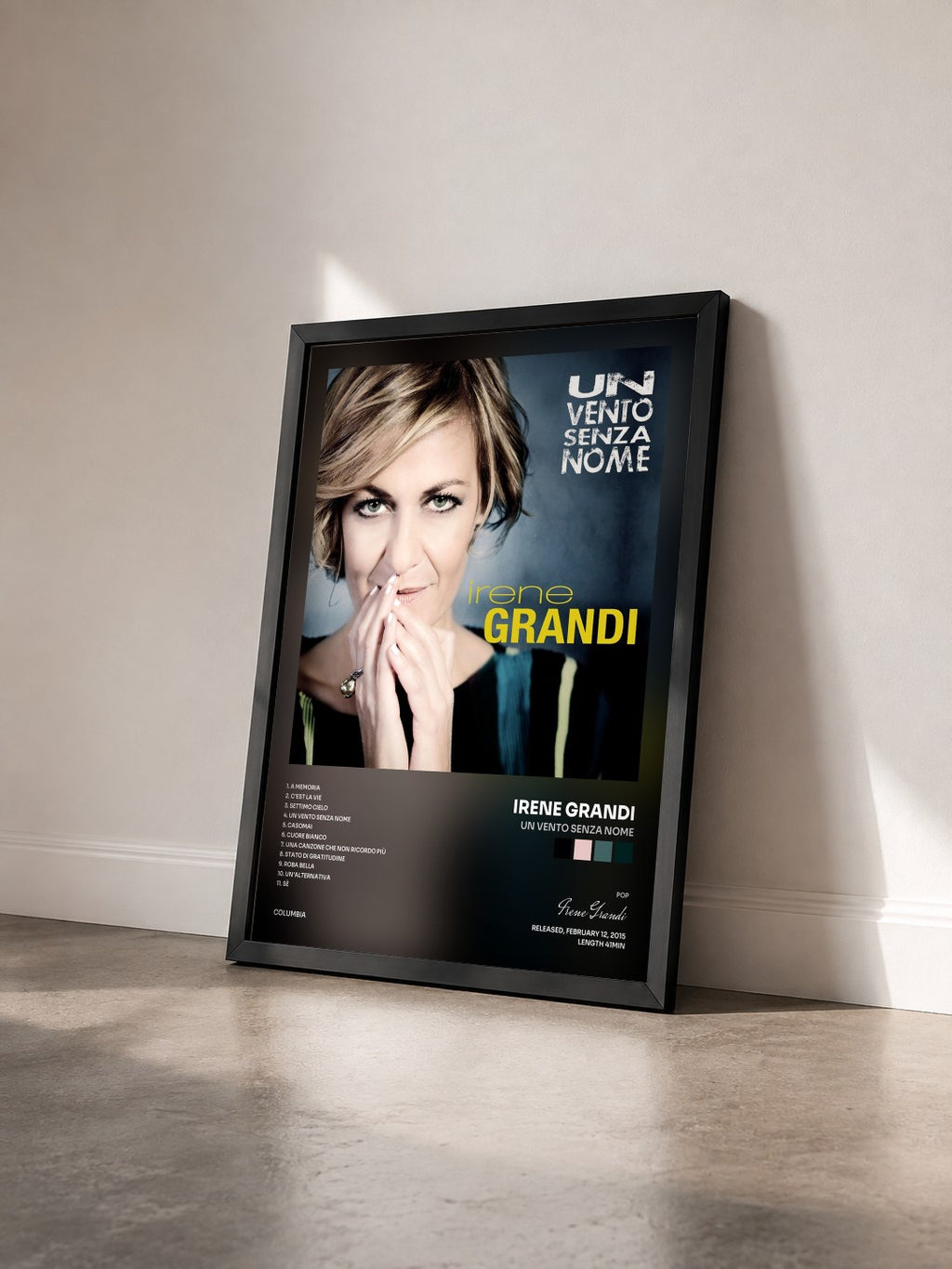 #noir Tableau de l'album Un vento senza nome de Irene Grandi vu de trois quarts, cadre noir
