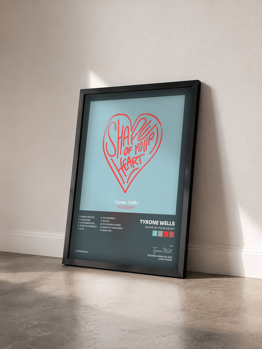 #noir Shape of Your Heart di Tyrone Wells in stampa incorniciata vista di tre quarti, cornice nera