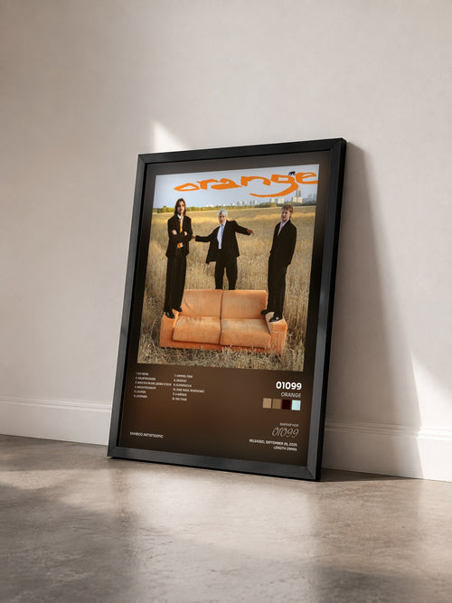 #noir Tableau de l'album orange de 01099 vu de trois quarts, cadre noir