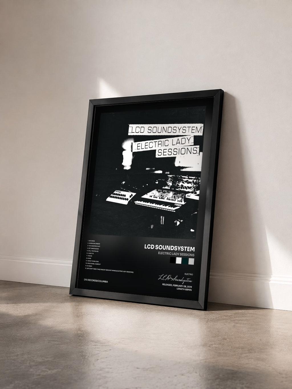 #noir Tableau de l'album Electric Lady Sessions de LCD Soundsystem vu de trois quarts, cadre noir