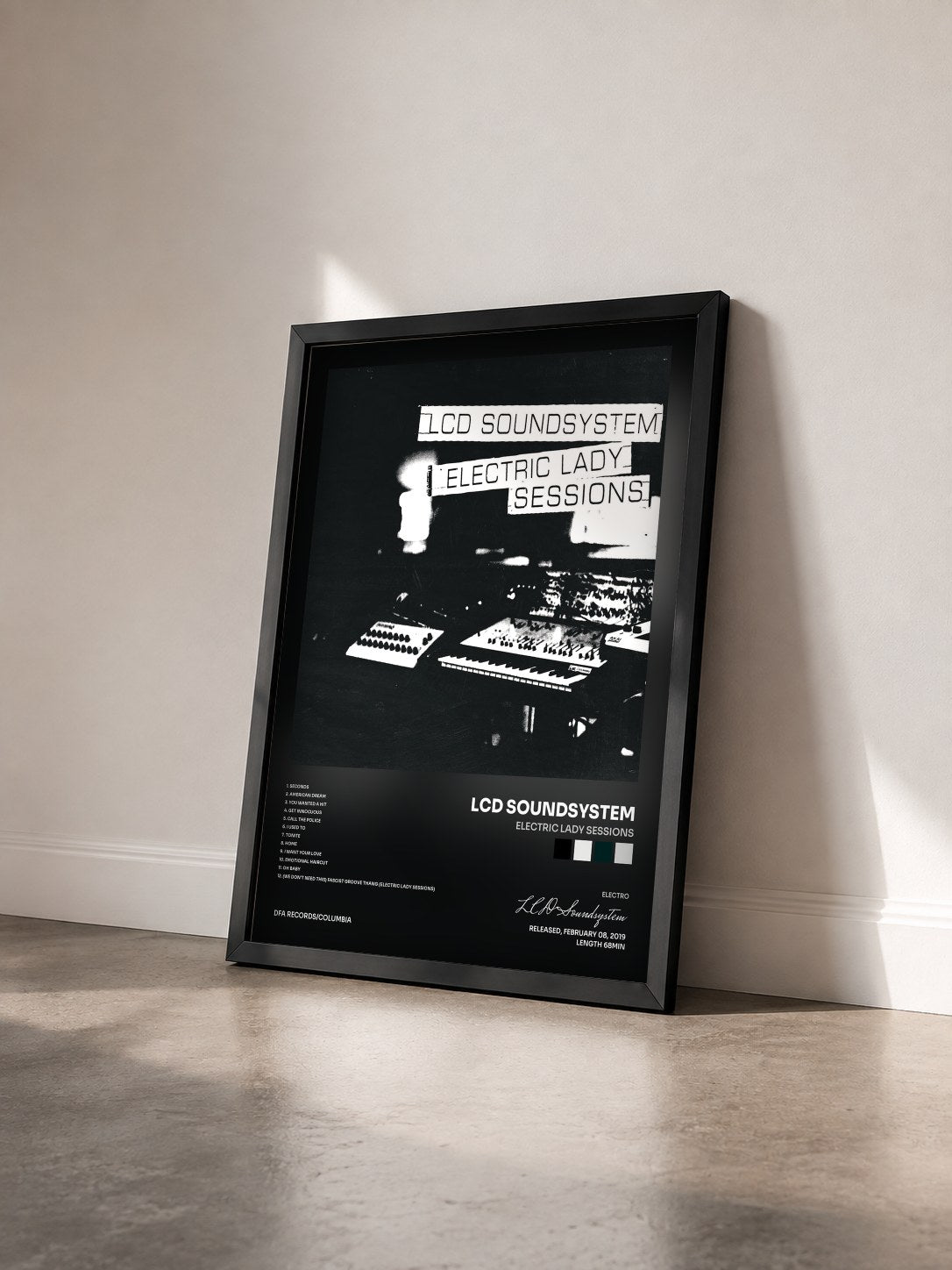 #noir Tableau de l'album Electric Lady Sessions de LCD Soundsystem vu de trois quarts, cadre noir
