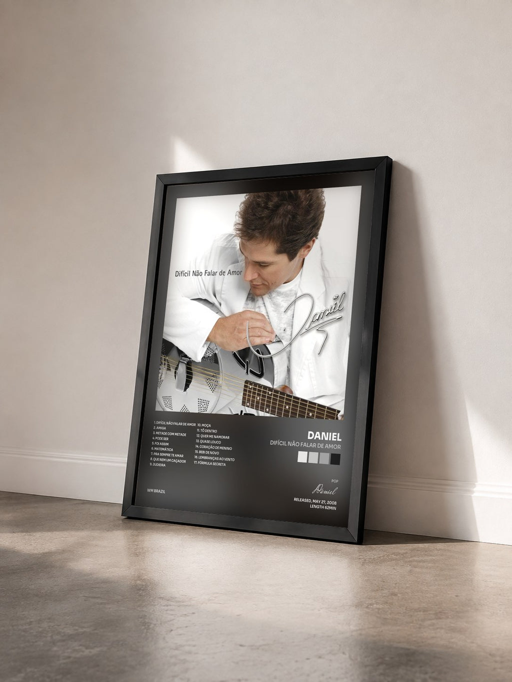 #noir Tableau de l'album Difícil Não Falar de Amor de Daniel vu de trois quarts, cadre noir