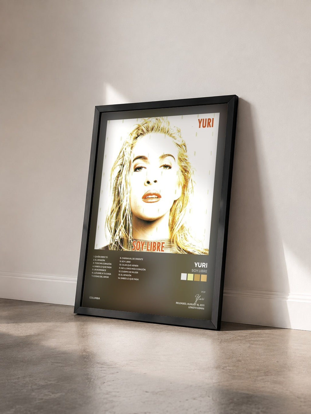 #noir Tableau de l'album Soy Libre de Yuri vu de trois quarts, cadre noir