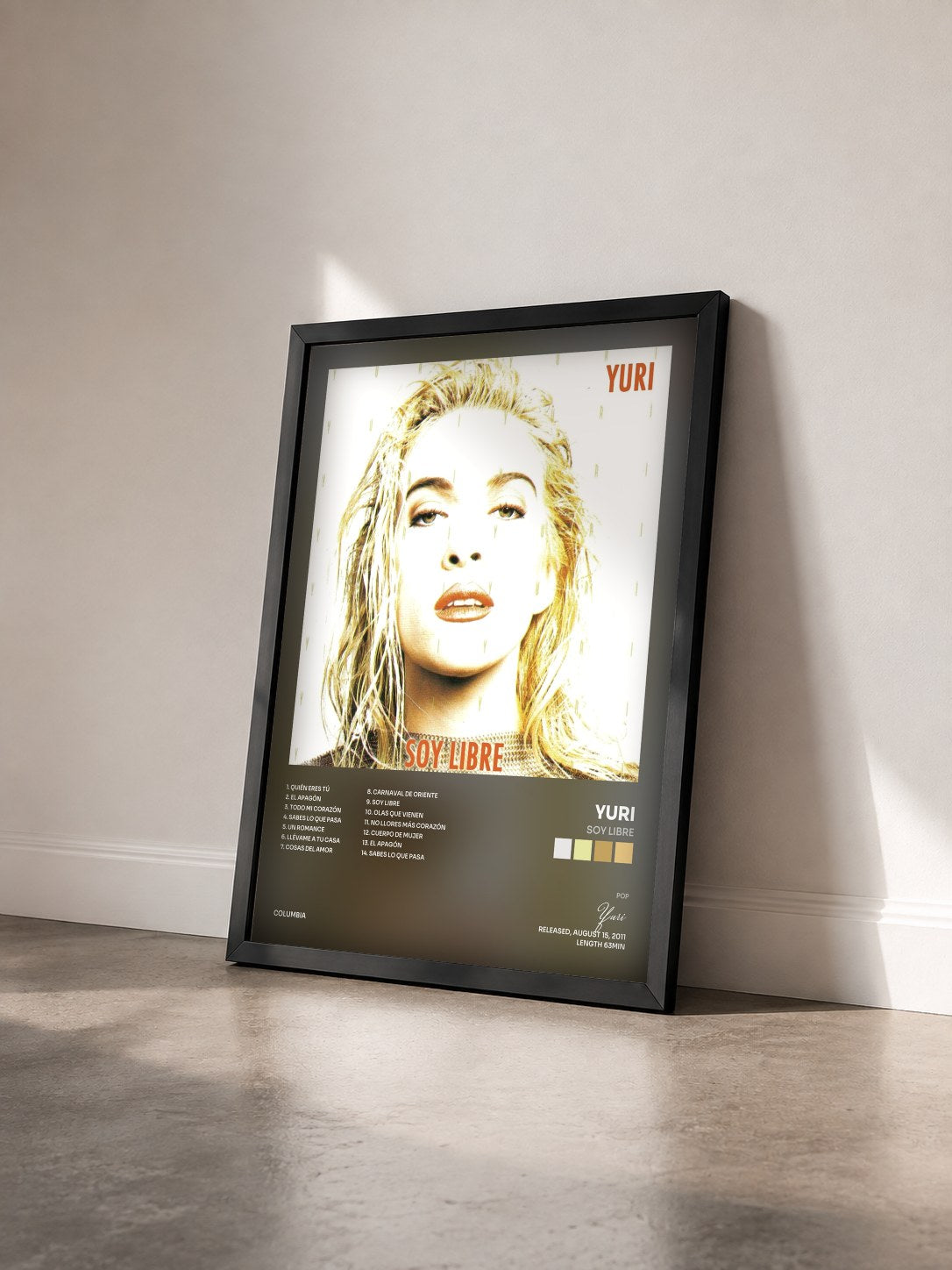 #noir Tableau de l'album Soy Libre de Yuri vu de trois quarts, cadre noir