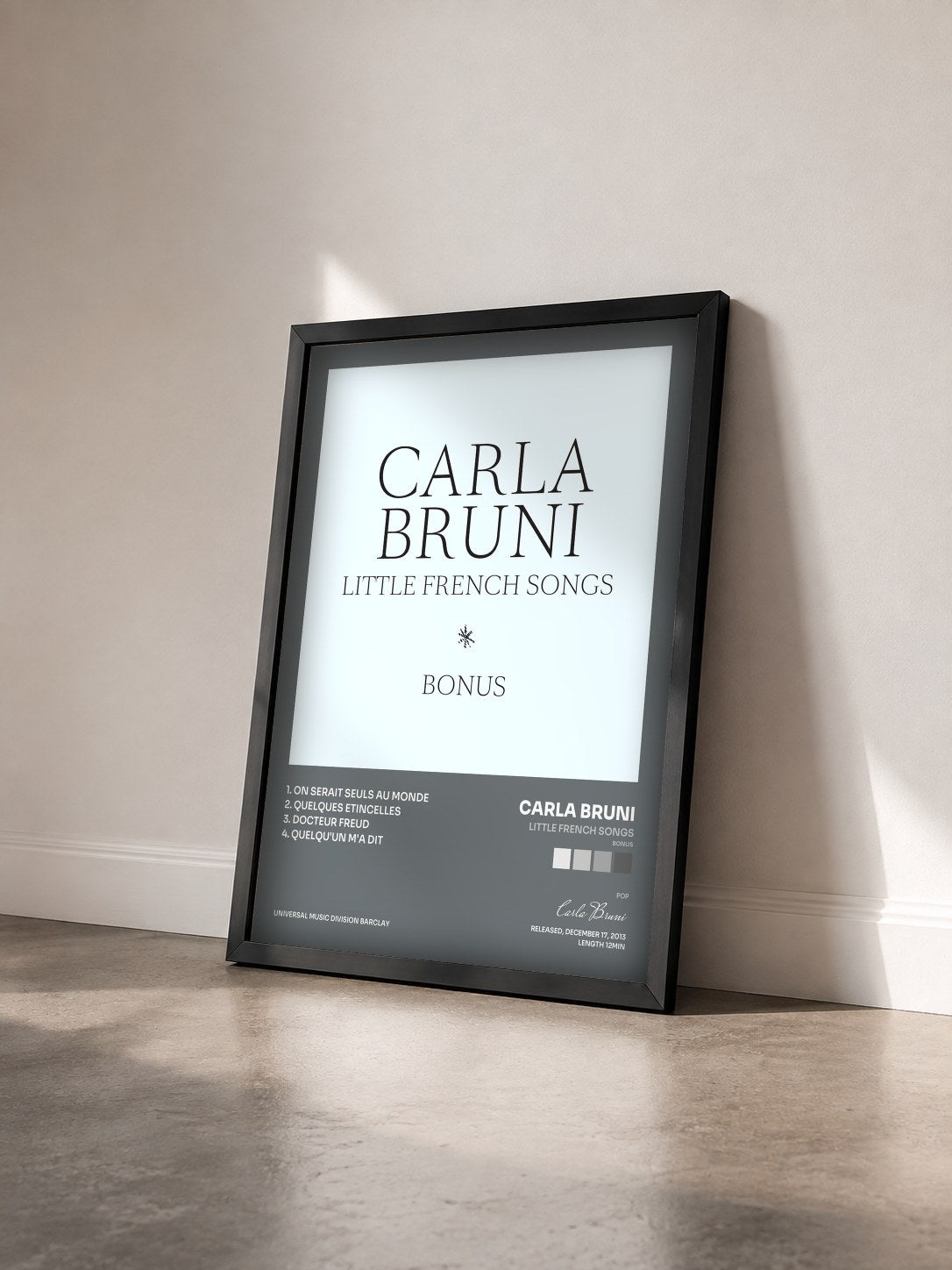 #noir Tableau de l'album Little French Songs (Bonus) de Carla Bruni vu de trois quarts, cadre noir
