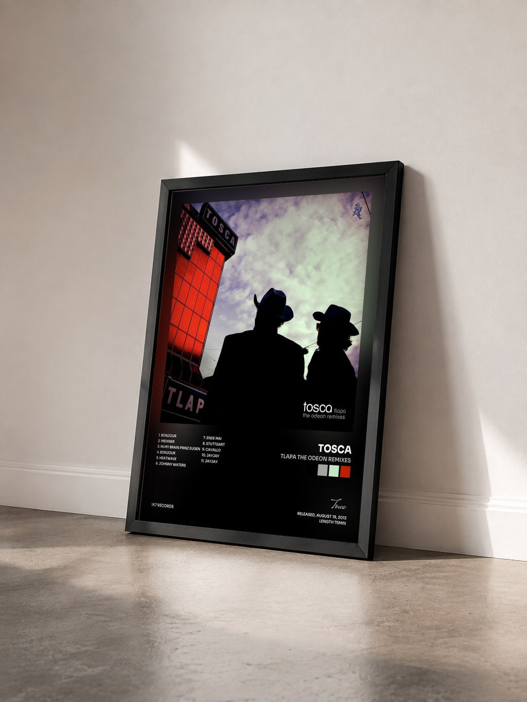 #noir Tableau de l'album Tlapa The Odeon Remixes de Tosca vu de trois quarts, cadre noir