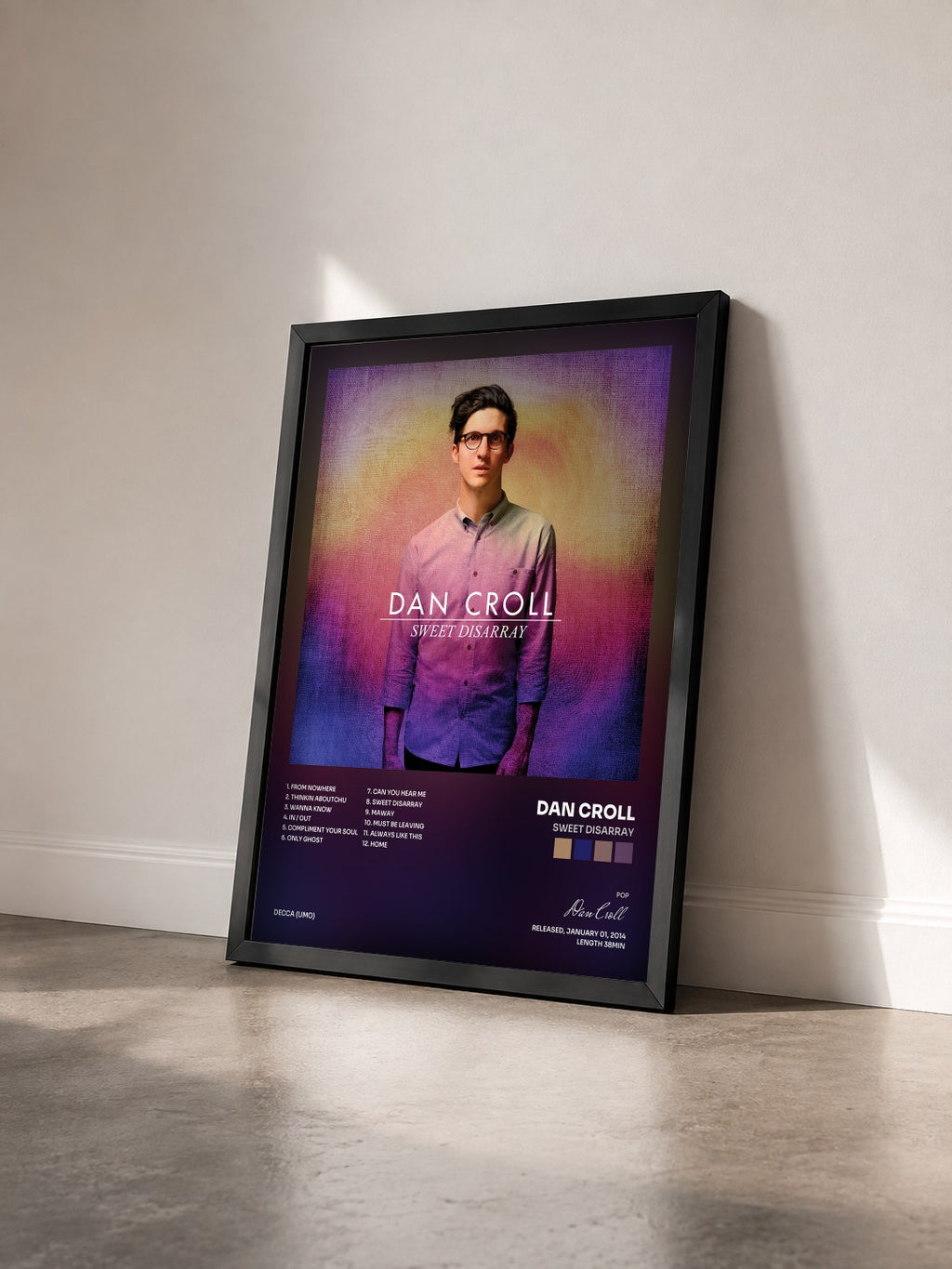 #noir Tableau de l'album Sweet Disarray de Dan Croll vu de trois quarts, cadre noir