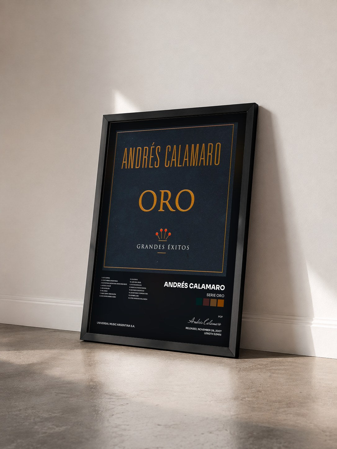 #noir Tableau de l'album Serie Oro de Andrés Calamaro vu de trois quarts, cadre noir