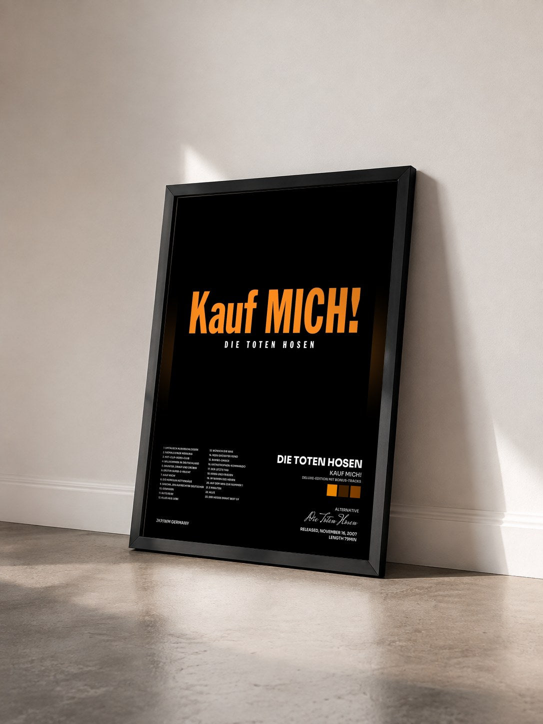 #noir Tableau de l'album Kauf mich! (Deluxe-Edition mit Bonus-Tracks) de Die Toten Hosen vu de trois quarts, cadre noir