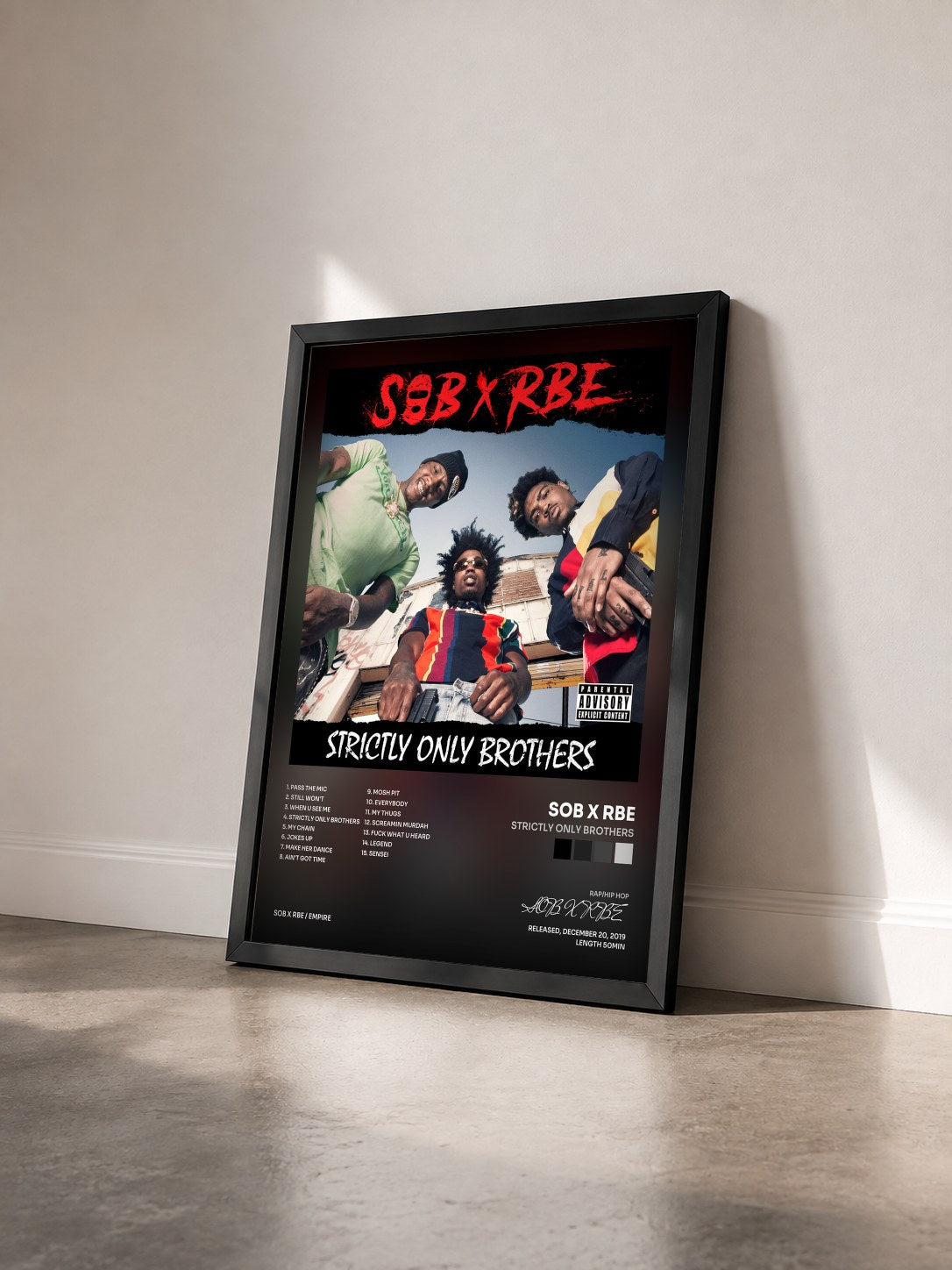 #noir Tableau de l'album Strictly Only Brothers de SOB X RBE vu de trois quarts, cadre noir
