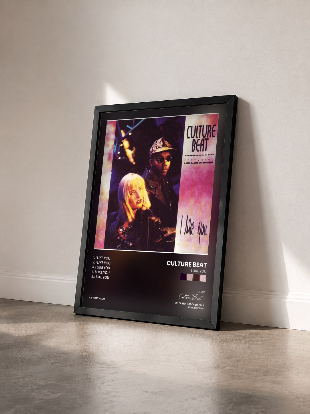 #noir Tableau de l'album I Like You de Culture Beat vu de trois quarts, cadre noir