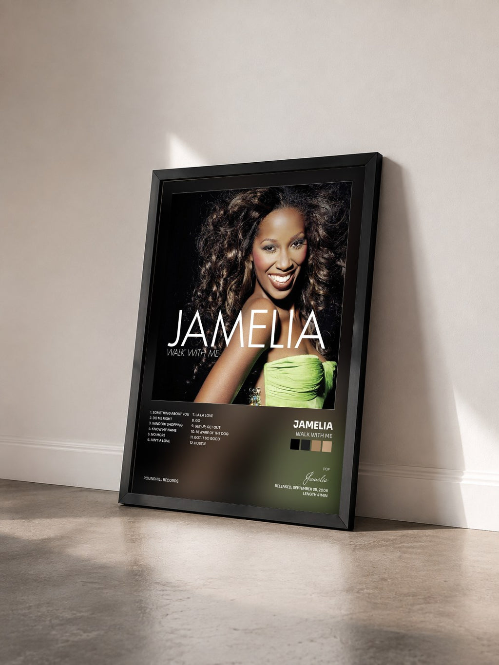 #noir Tableau de l'album Walk with Me de Jamelia vu de trois quarts, cadre noir
