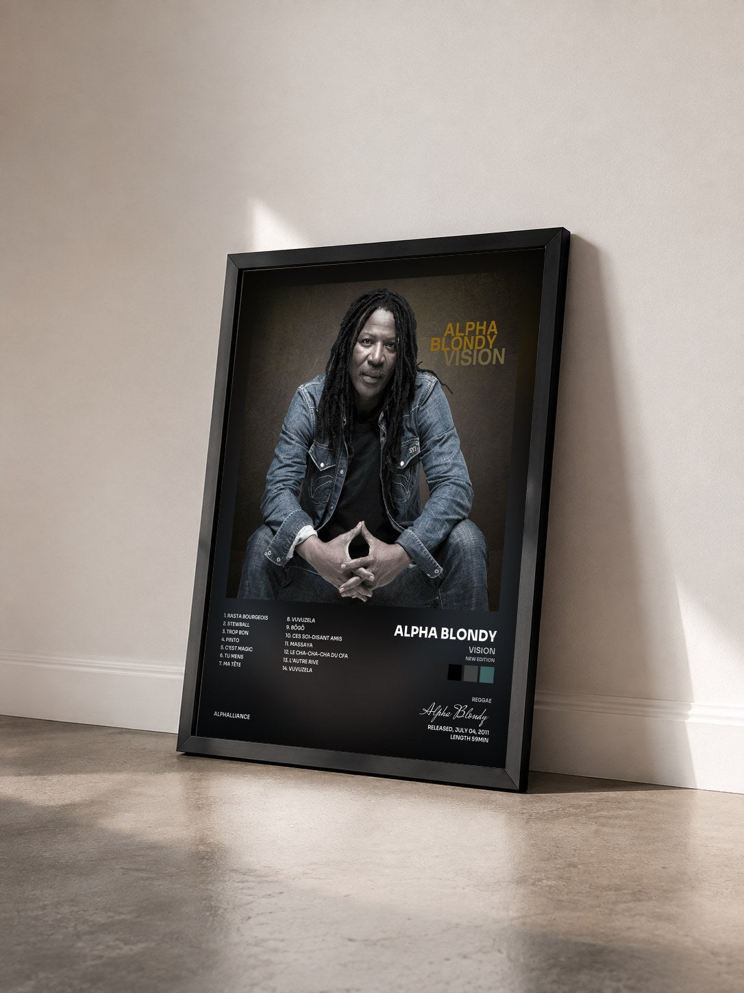 #noir Tableau de l'album Vision (New Edition) de Alpha Blondy vu de trois quarts, cadre noir