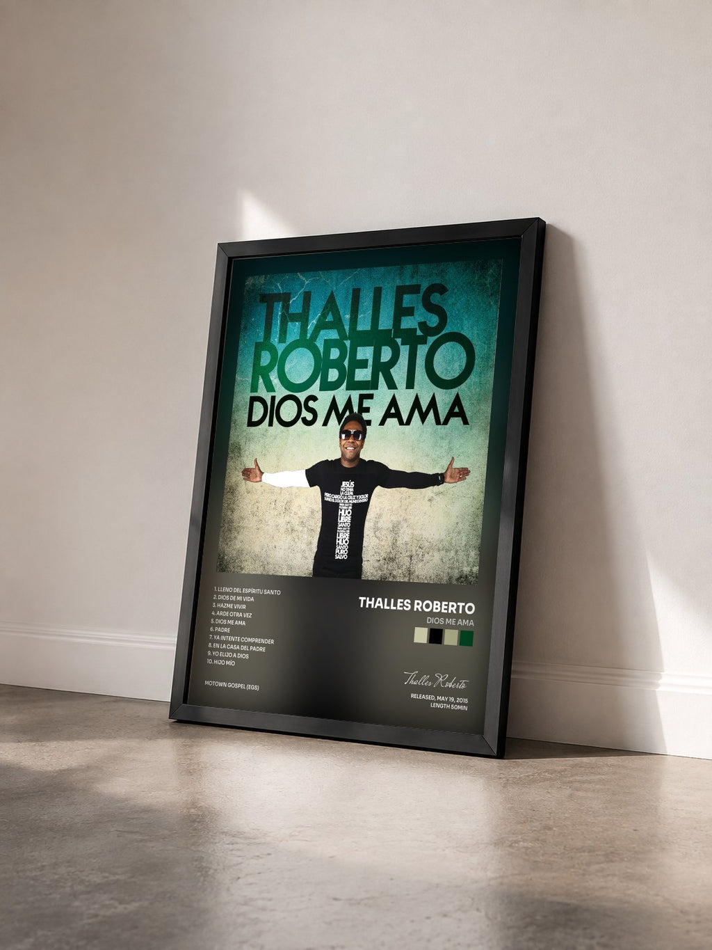 #noir Tableau de l'album Dios Me Ama de Thalles Roberto vu de trois quarts, cadre noir