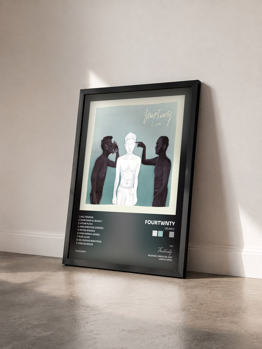 #noir Tableau de l'album Lelaku de Fourtwnty vu de trois quarts, cadre noir