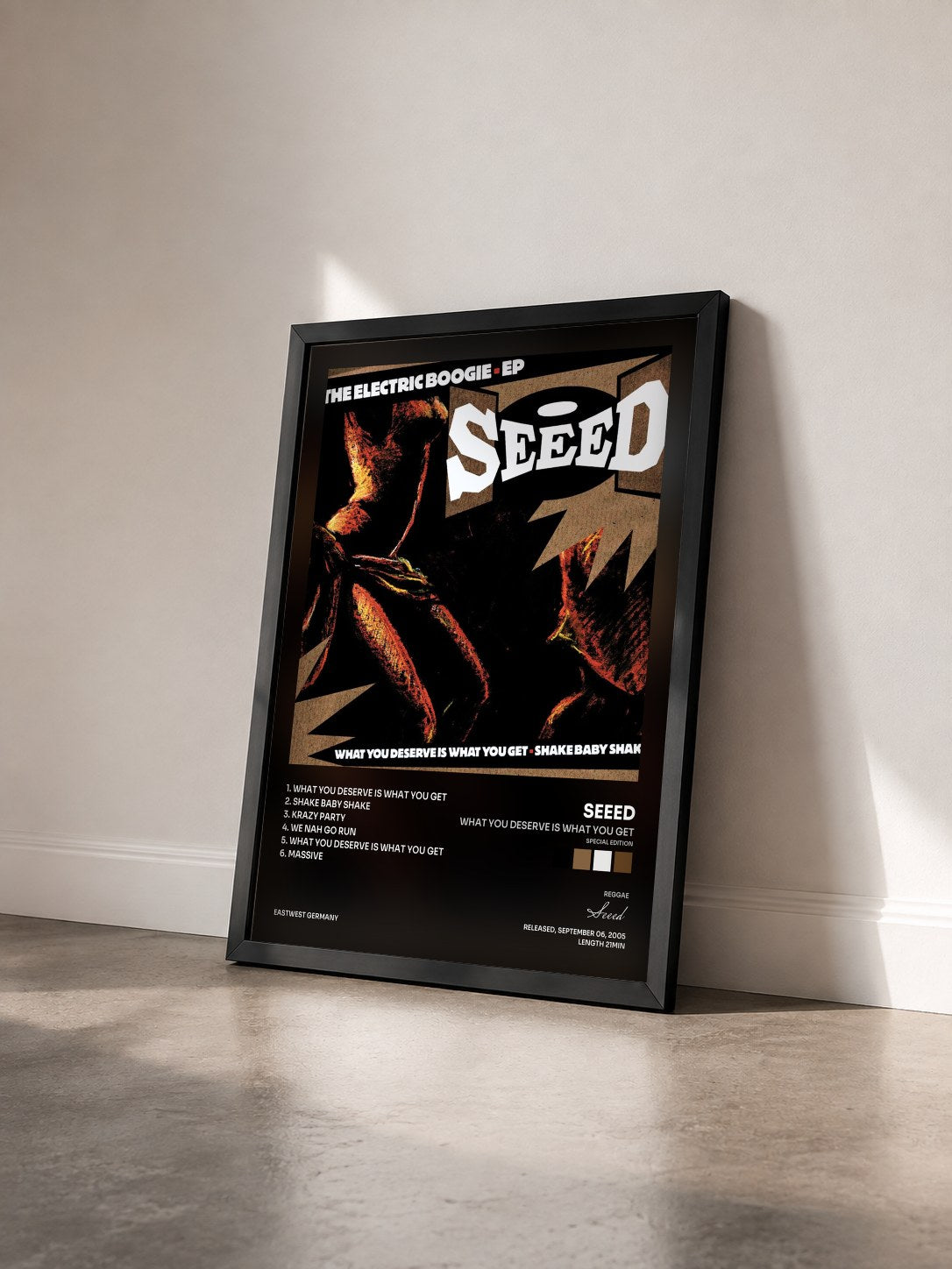 #noir Tableau de l'album What You Deserve Is What You Get (Special Edition) de Seeed vu de trois quarts, cadre noir