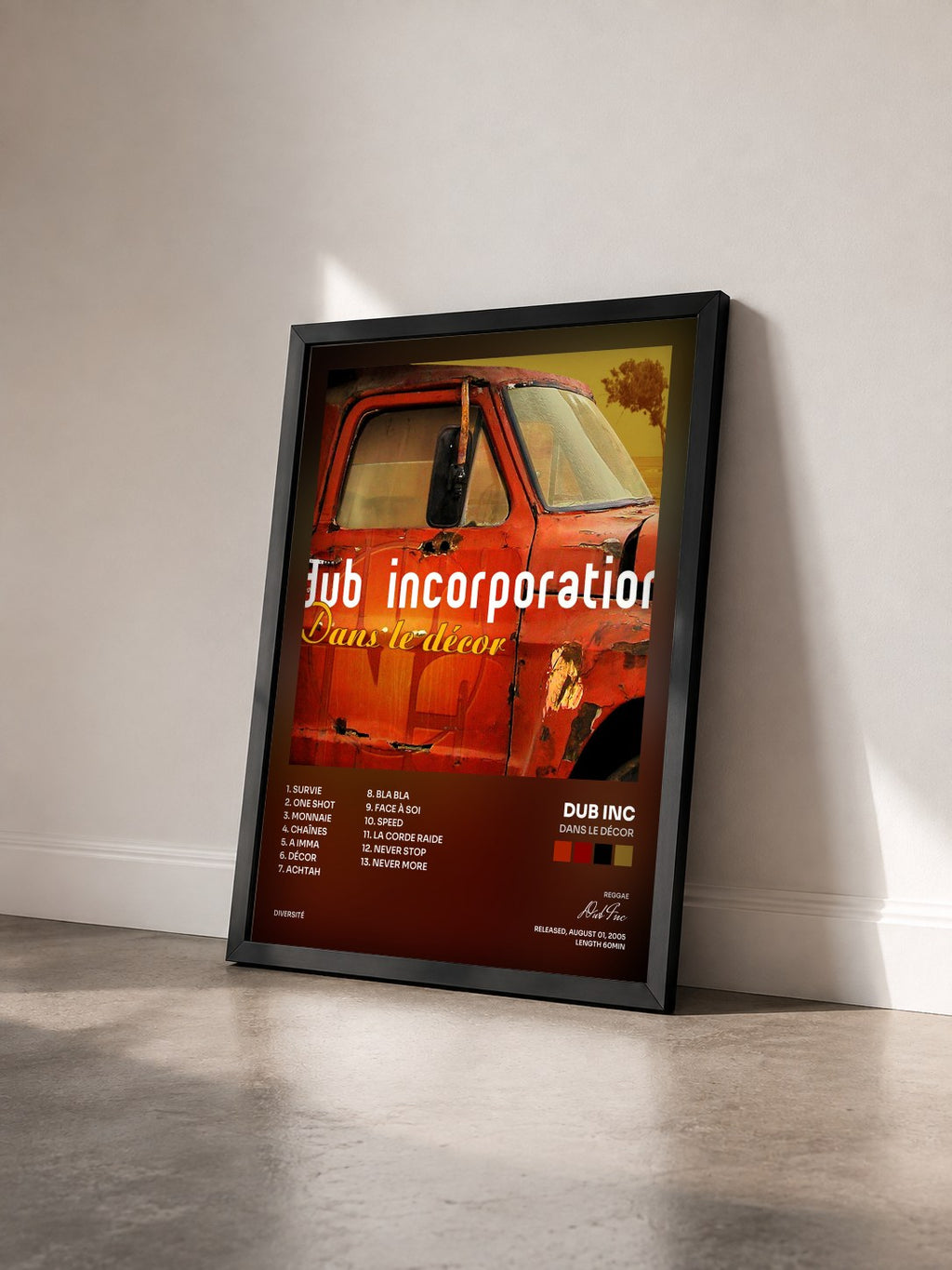 #noir Tableau de l'album Dans le décor de Dub Inc vu de trois quarts, cadre noir