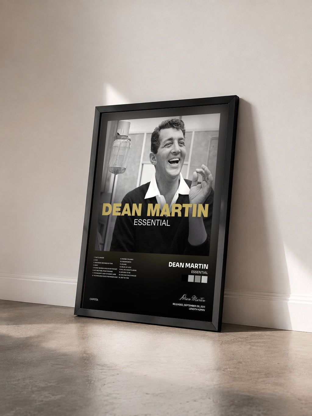 #noir Tableau de l'album Essential de Dean Martin vu de trois quarts, cadre noir
