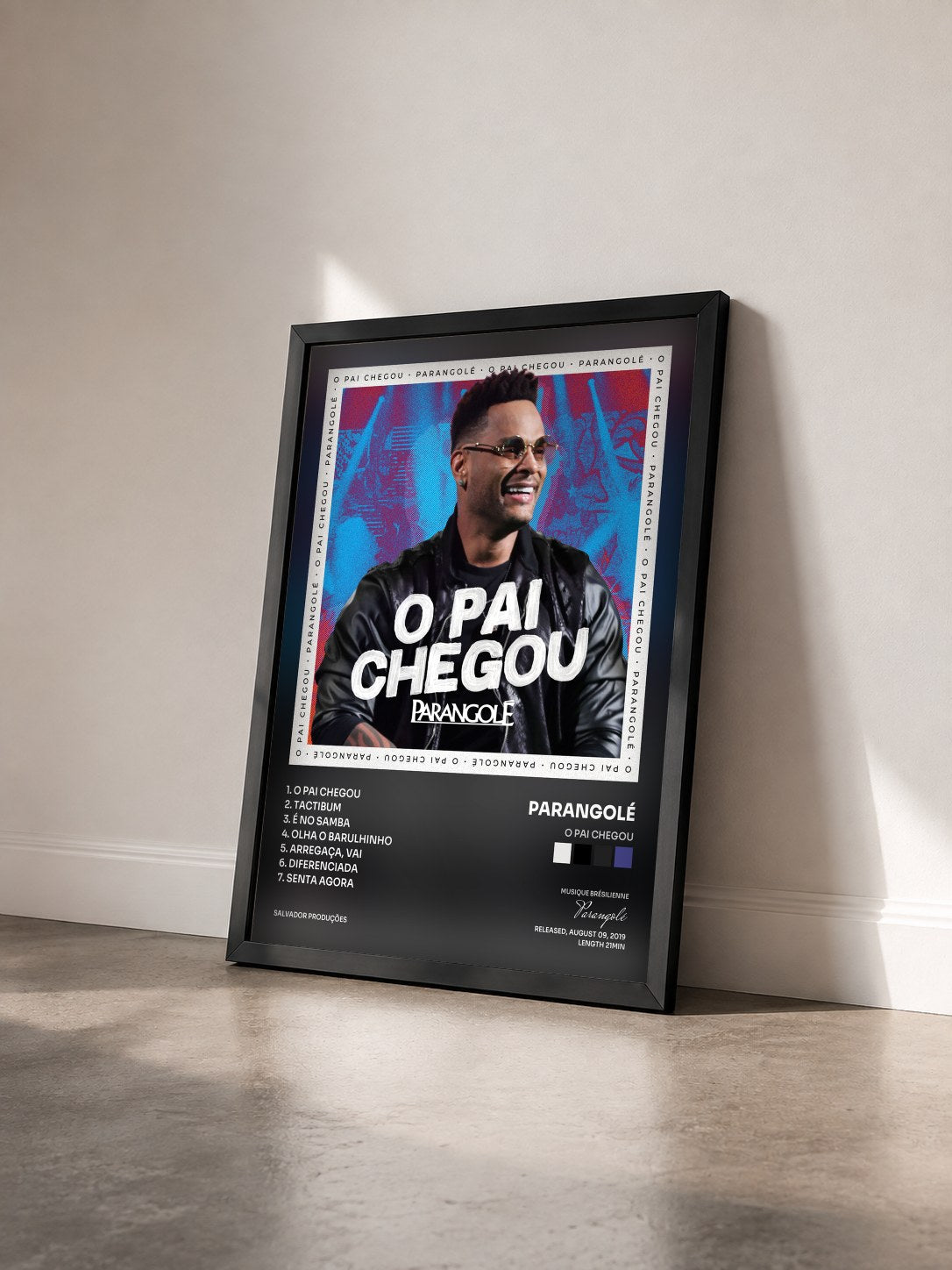 #noir Tableau de l'album O Pai Chegou de Parangolé vu de trois quarts, cadre noir