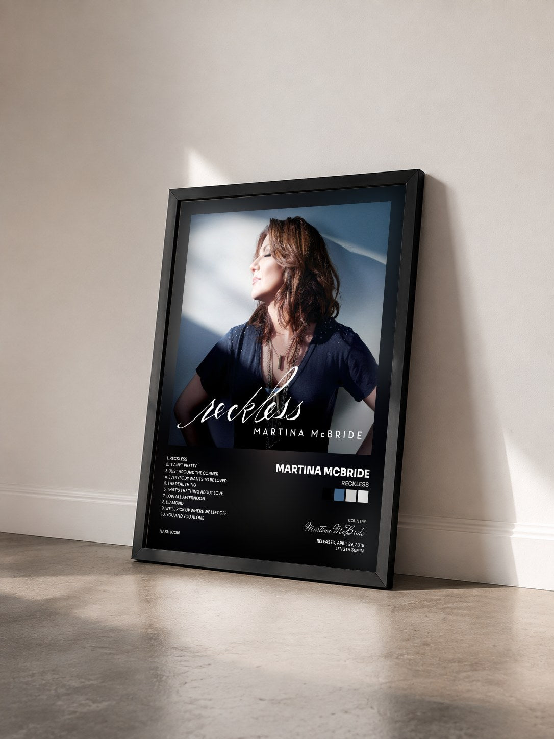 #noir Tableau de l'album Reckless de Martina McBride vu de trois quarts, cadre noir