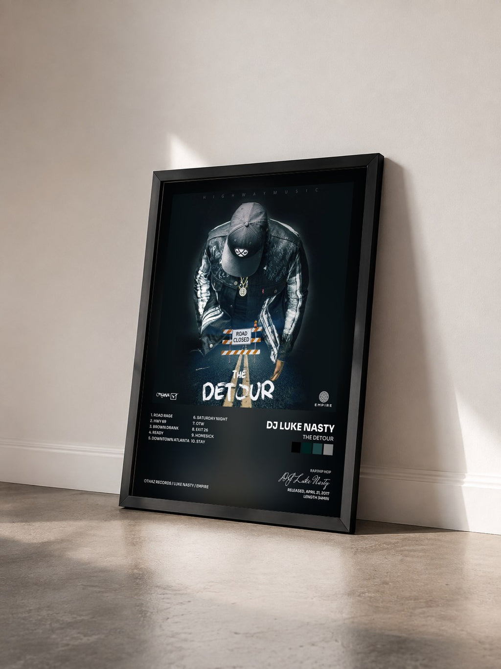 #noir Tableau de l'album The Detour de DJ Luke Nasty vu de trois quarts, cadre noir