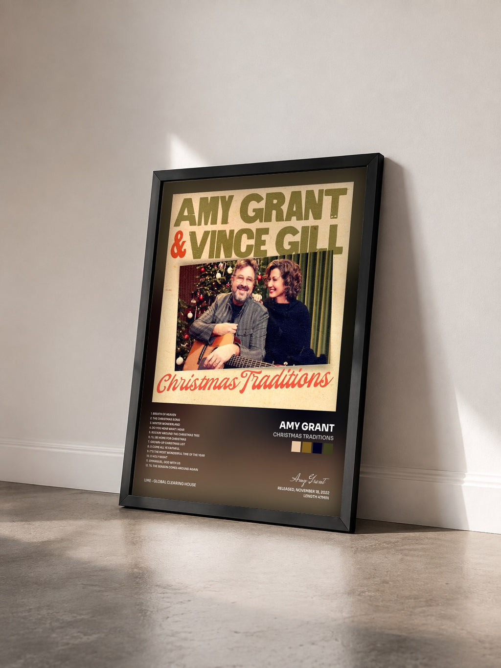 #noir Tableau de l'album Christmas Traditions de Amy Grant vu de trois quarts, cadre noir
