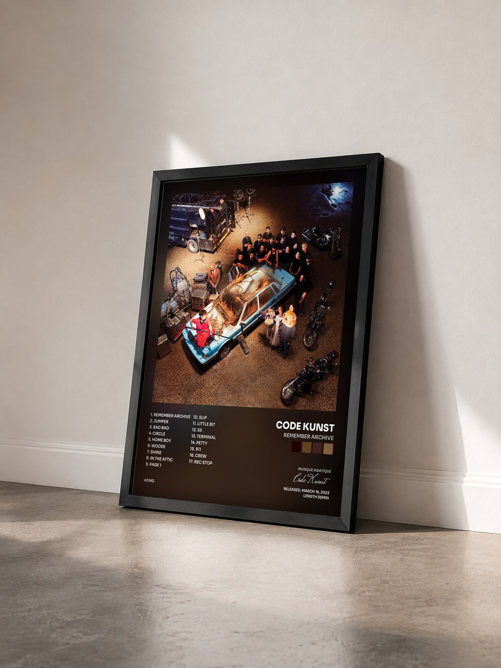 #noir Tableau de l'album Remember Archive de Code Kunst vu de trois quarts, cadre noir