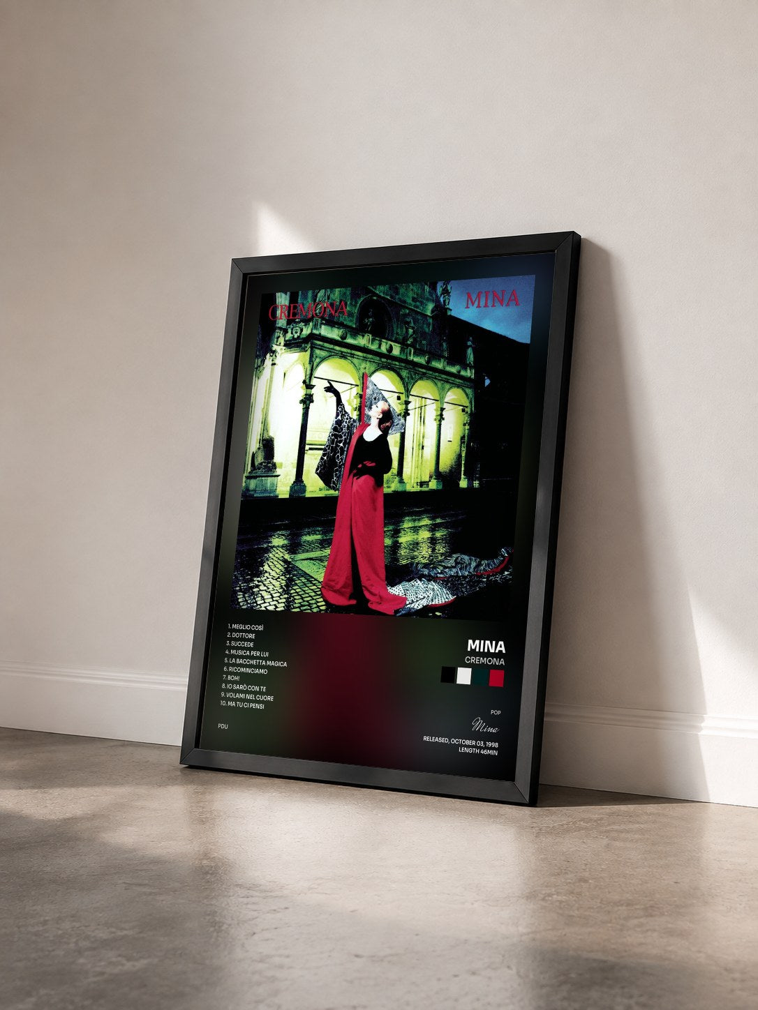 #noir Tableau de l'album Cremona de Mina vu de trois quarts, cadre noir