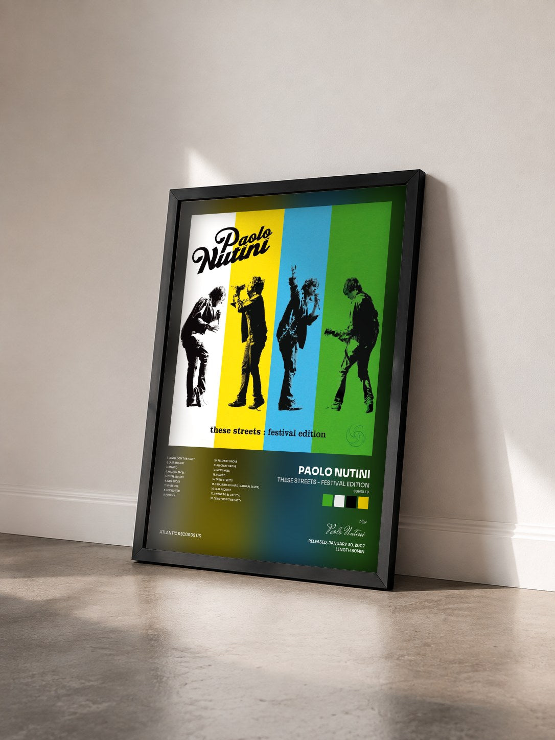 #noir Tableau de l'album These Streets - Festival Edition (Bundled) de Paolo Nutini vu de trois quarts, cadre noir