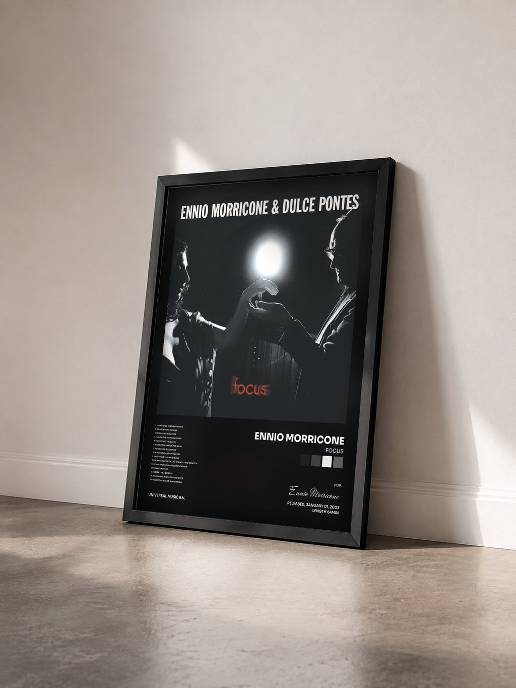 #noir Tableau de l'album Focus de Ennio Morricone vu de trois quarts, cadre noir