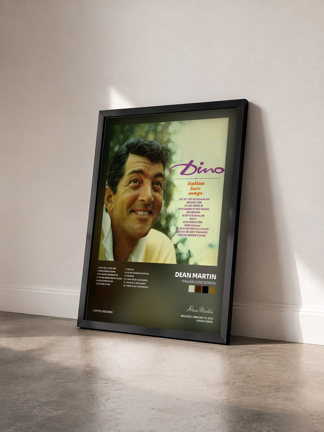 #noir Tableau de l'album Italian Love Songs de Dean Martin vu de trois quarts, cadre noir