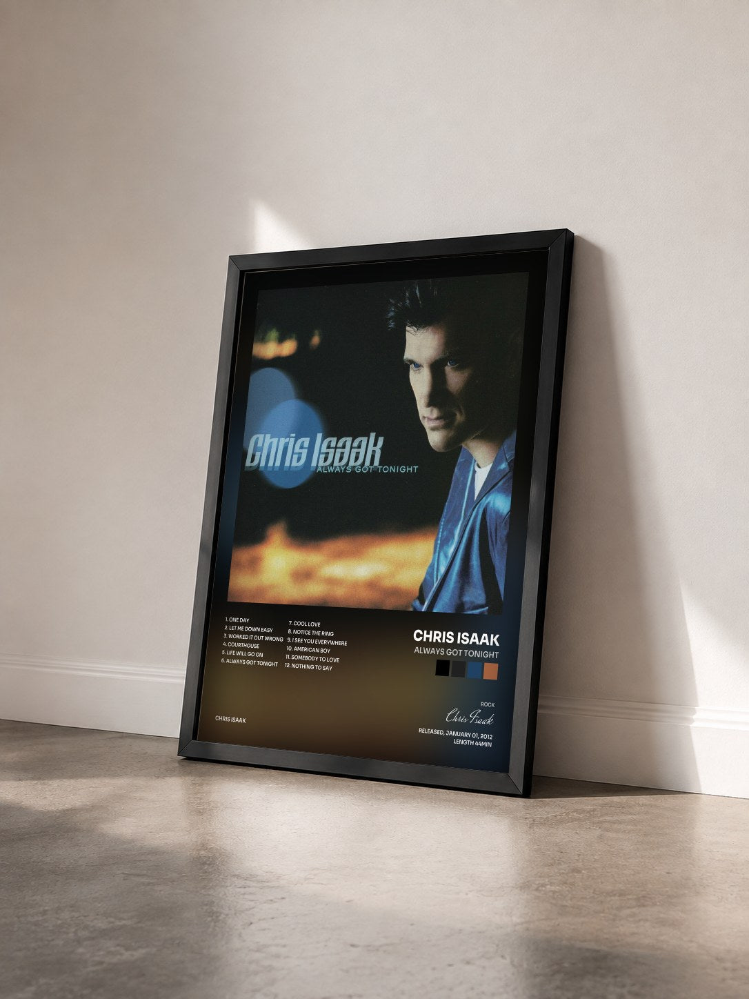 #noir Tableau de l'album Always Got Tonight de Chris Isaak vu de trois quarts, cadre noir