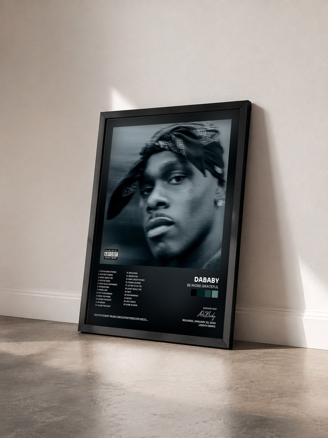 #noir Tableau de l'album BE MORE GRATEFUL de DaBaby vu de trois quarts, cadre noir