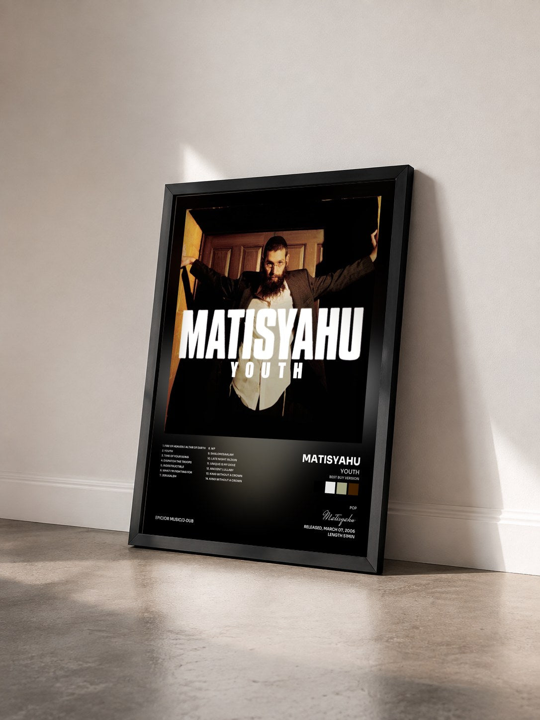 #noir Tableau de l'album Youth (Best Buy Version) de Matisyahu vu de trois quarts, cadre noir