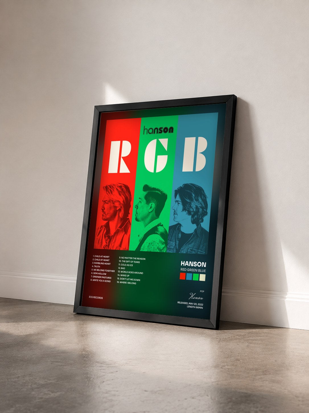 #noir Tableau de l'album Red Green Blue de Hanson vu de trois quarts, cadre noir