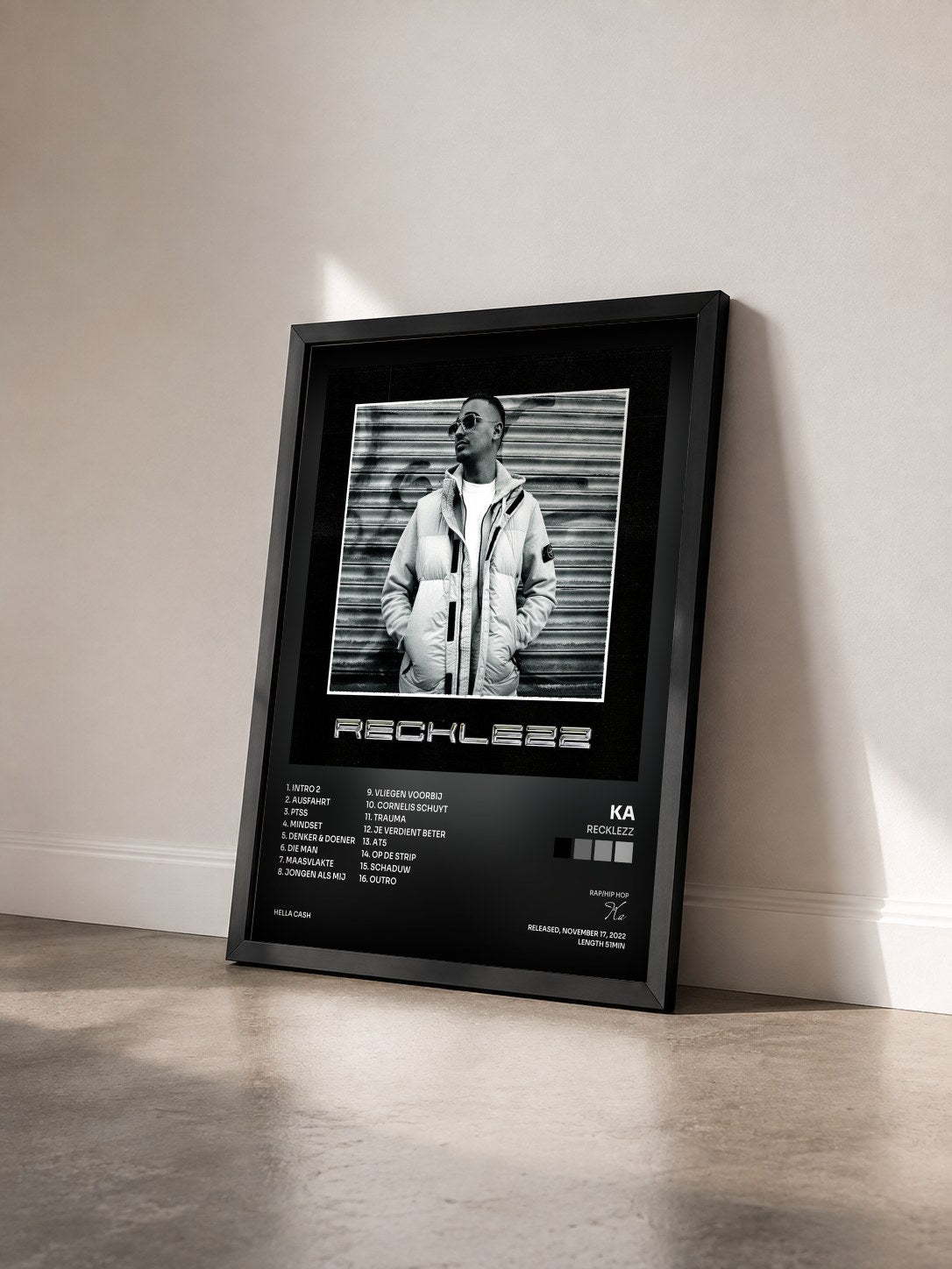 #noir Tableau de l'album Recklezz de Ka vu de trois quarts, cadre noir