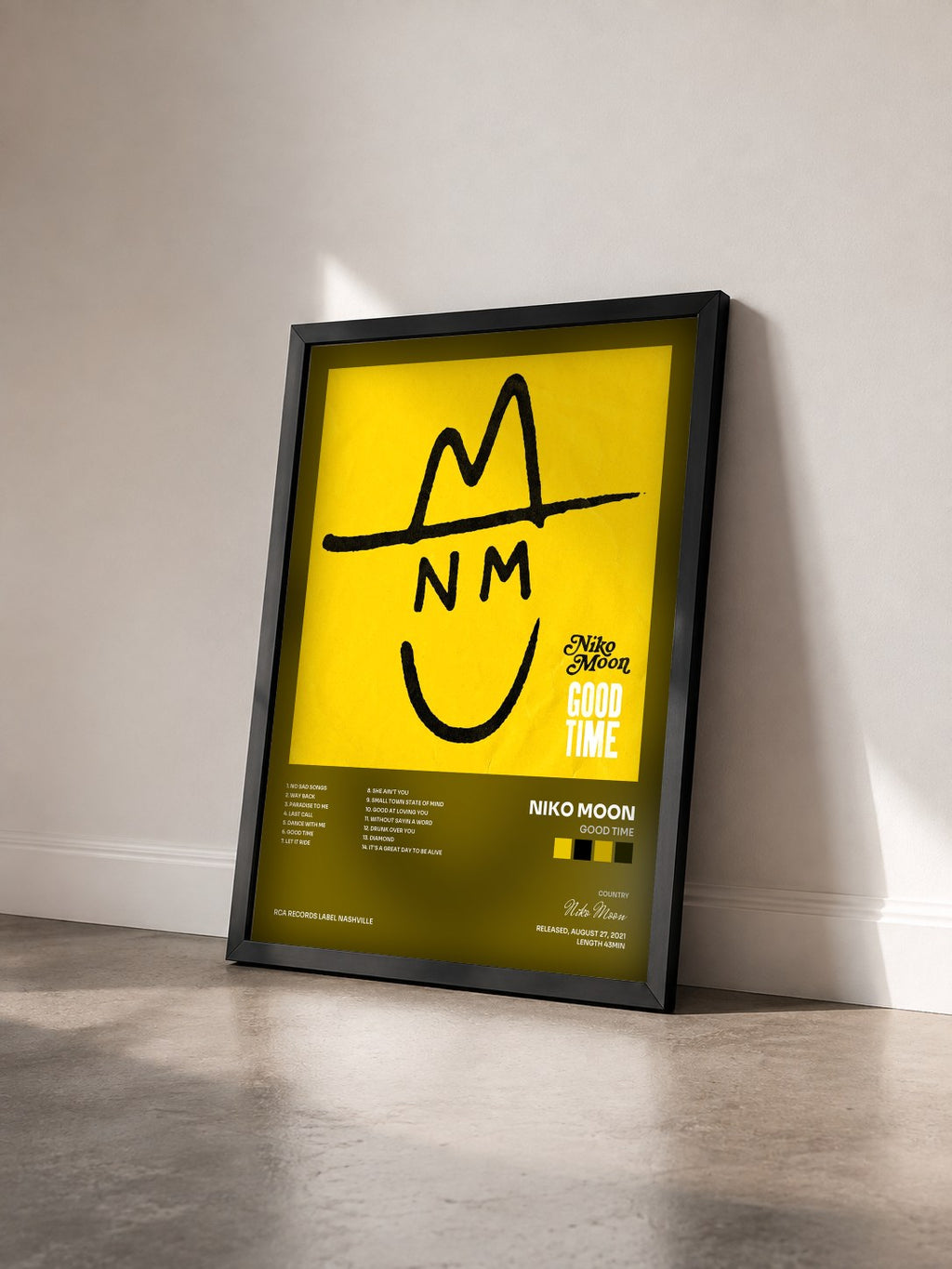 #noir Tableau de l'album GOOD TIME de Niko Moon vu de trois quarts, cadre noir